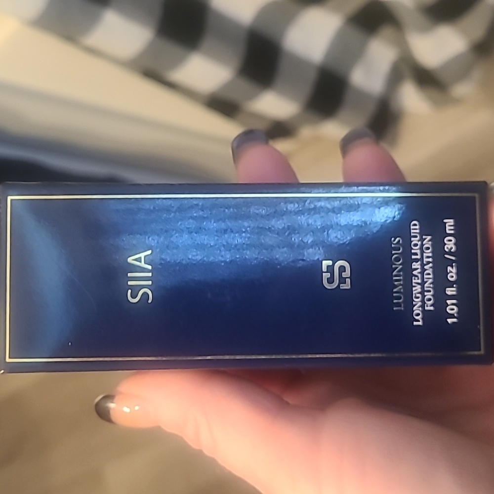 Siia cosmetics luminous longwear foundation  c101 fair